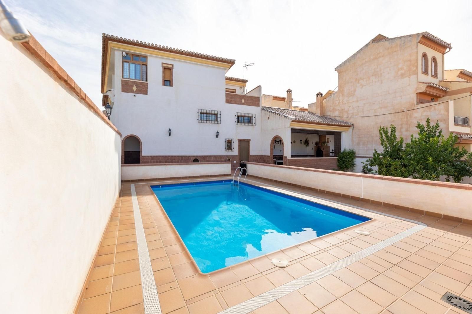 Piscina de Casa o chalet en venta en Gójar con Calefacción, Terraza y Trastero