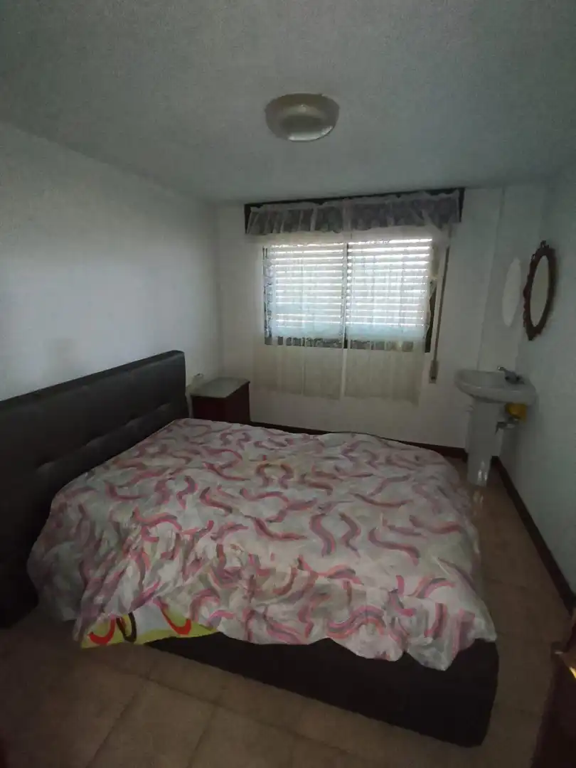 Dormitori de Casa o xalet en venda en Miengo amb Calefacció, Terrassa i Moblat
