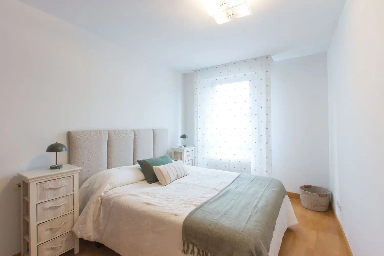 Habitación de Piso en venta en  Pamplona / Iruña con Aire acondicionado, Calefacción y Trastero