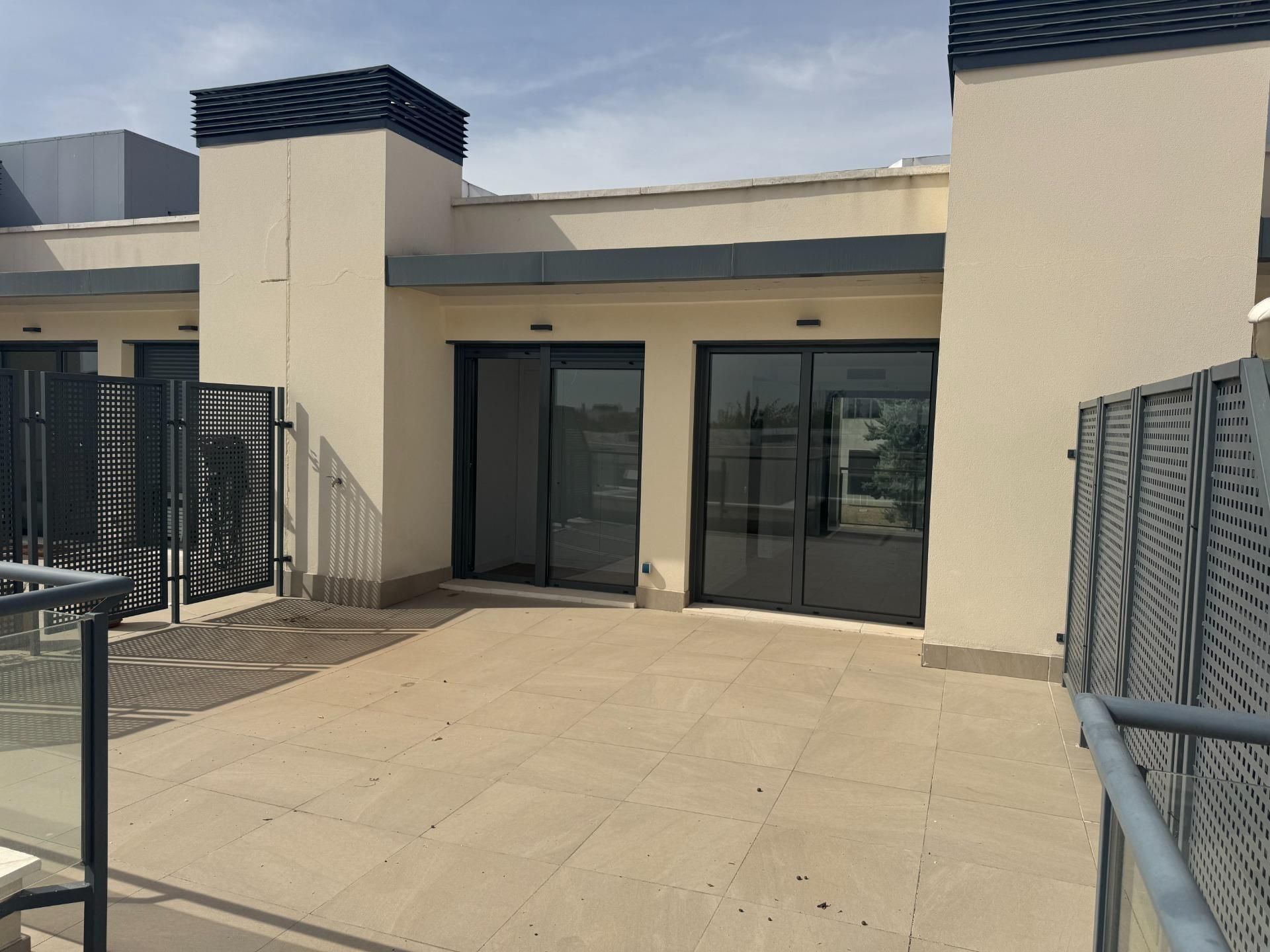 Apartment to rent in Avenida Av. de Montes de Oca, Polígono Industrial Sur
