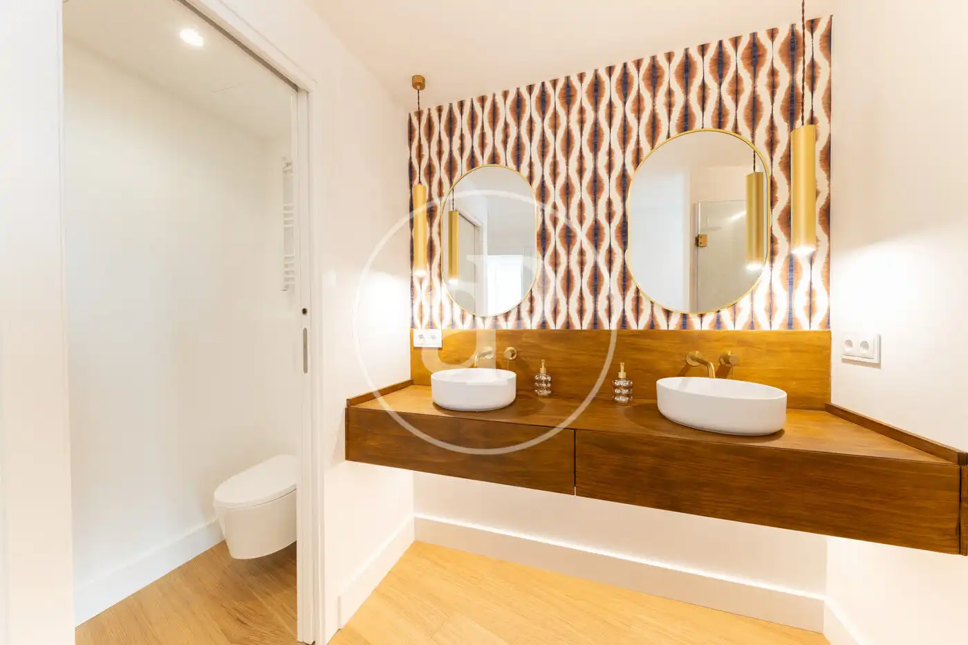 Baño de Piso en venta en  Palma de Mallorca con Aire acondicionado, Calefacción y Amueblado