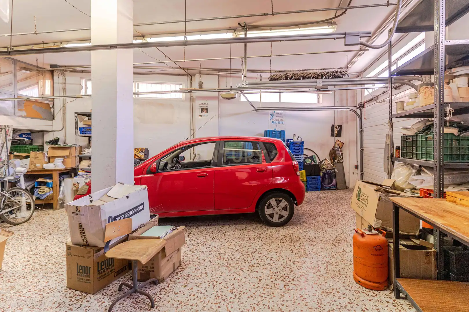 Aparcament de Casa o xalet en venda en Avda. De los Ogíjares