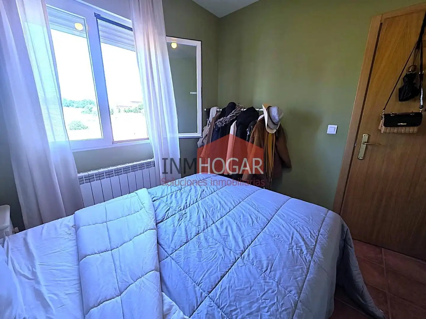 Dormitori de Casa adosada en venda en Mediana de Voltoya amb Calefacció, Jardí privat i Piscina