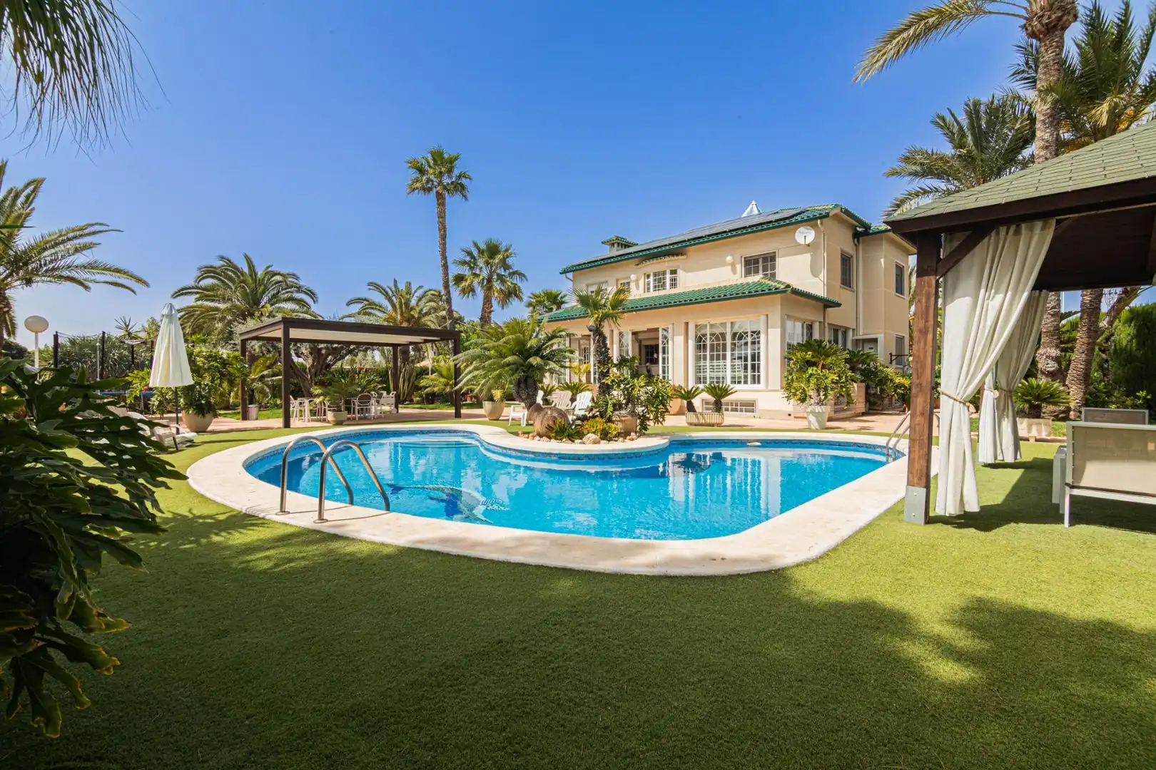 Jardín de Casa o chalet en venta en Elche / Elx con Jardín privado, Terraza y Piscina