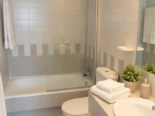Bany de Casa o xalet per a compartir en Fuencarral - El Pardo