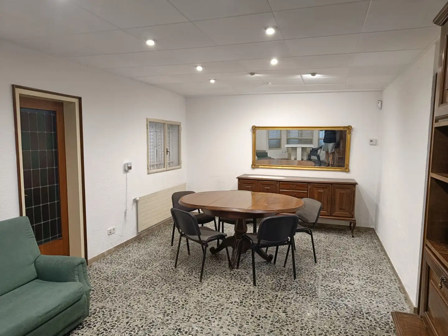 Einfamilien-Reihenhaus zur Miete in Girona mit Heizung, Privatgarten und Terrasse