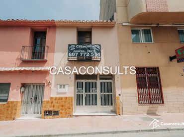 Haus mit Balkon zum Verkauf in Avinguda del Maestrat