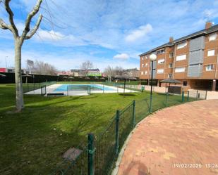 Swimming pool of Flat to rent in Majadahonda  with Heating, Private garden and Storage room