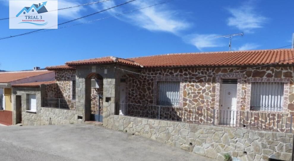 Exterior view of House or chalet for sale in San Lorenzo de Calatrava  with Private garden