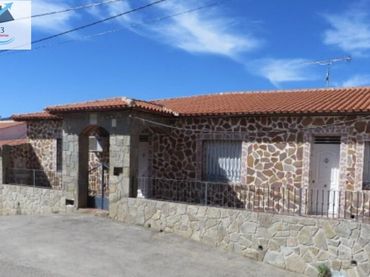 Chalet con jardín en venta en Avenida SAN ISIDRO