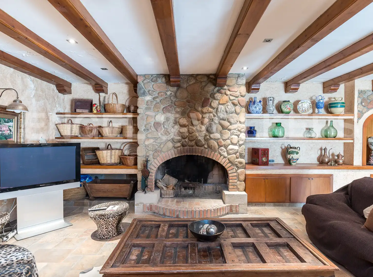 Sala de estar de Casa o chalet en venta en Alella con Aire acondicionado, Calefacción y Jardín privado