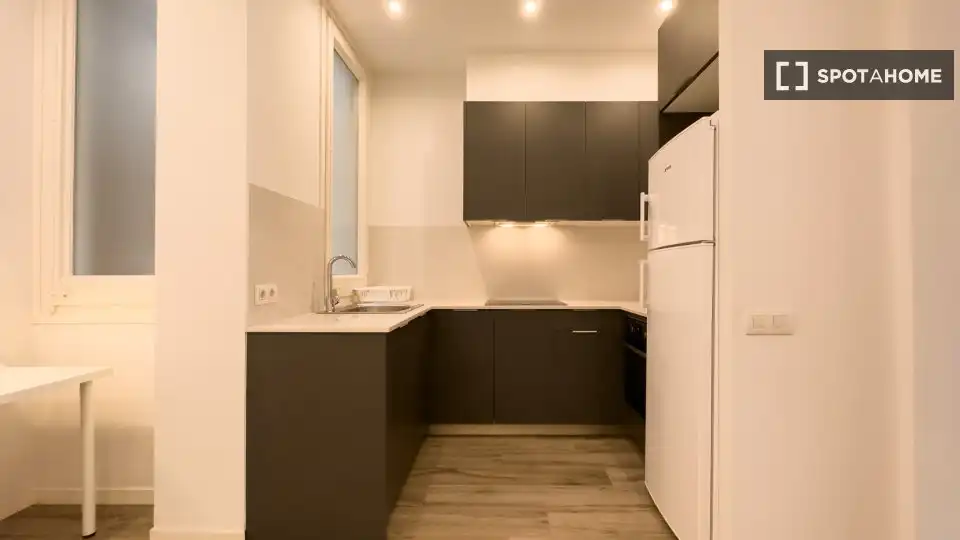 Flat with terrace to rent in Eixample, imagen 6