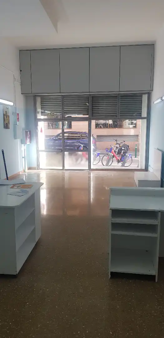 Local comercial en alquiler en Diagonal - Colomeres, imagen 4