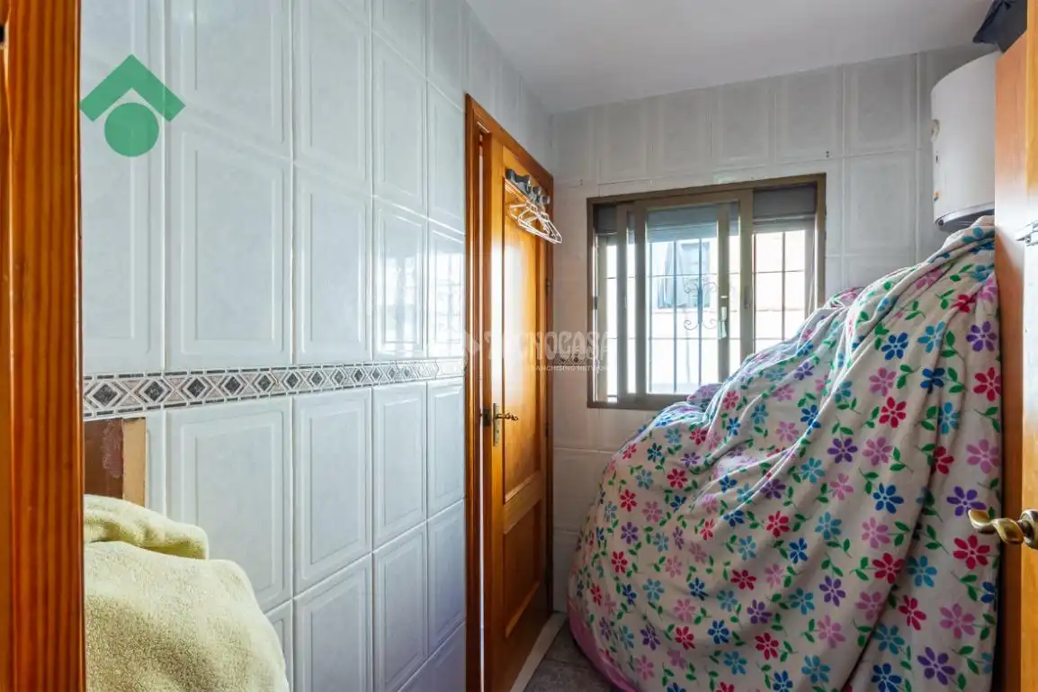Bedroom of Detached homes for sale in Almuñécar  with Furnished