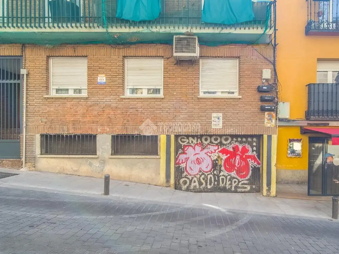 Vista exterior de Garatge en venda en Madrid