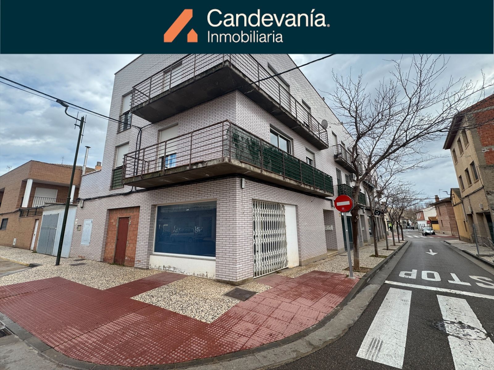 Edifici en venda a Calle Palafox, 6, Villanueva de Gállego