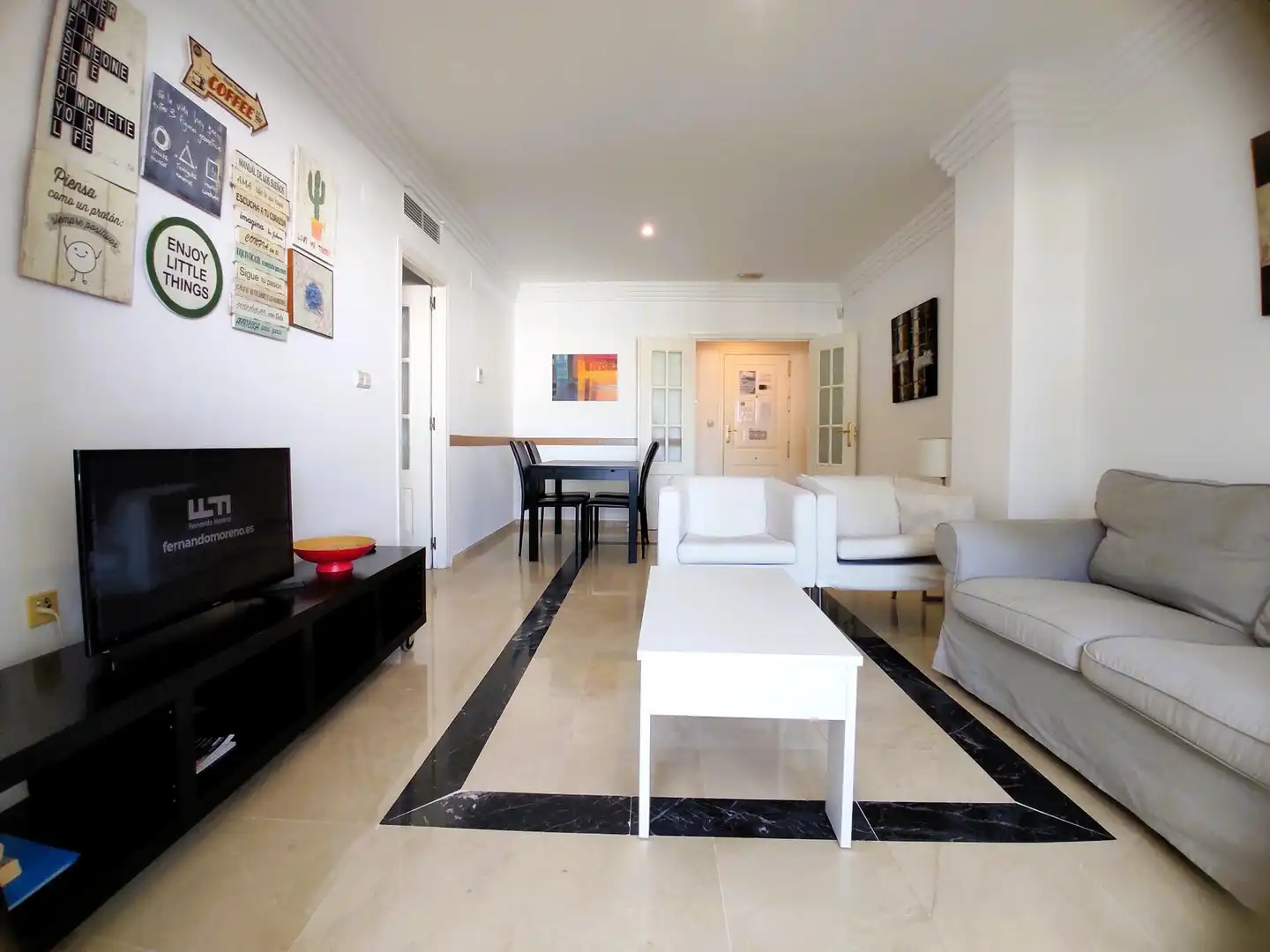 Sala de estar de Apartamento en venta en Marbella con Aire acondicionado, Terraza y Amueblado