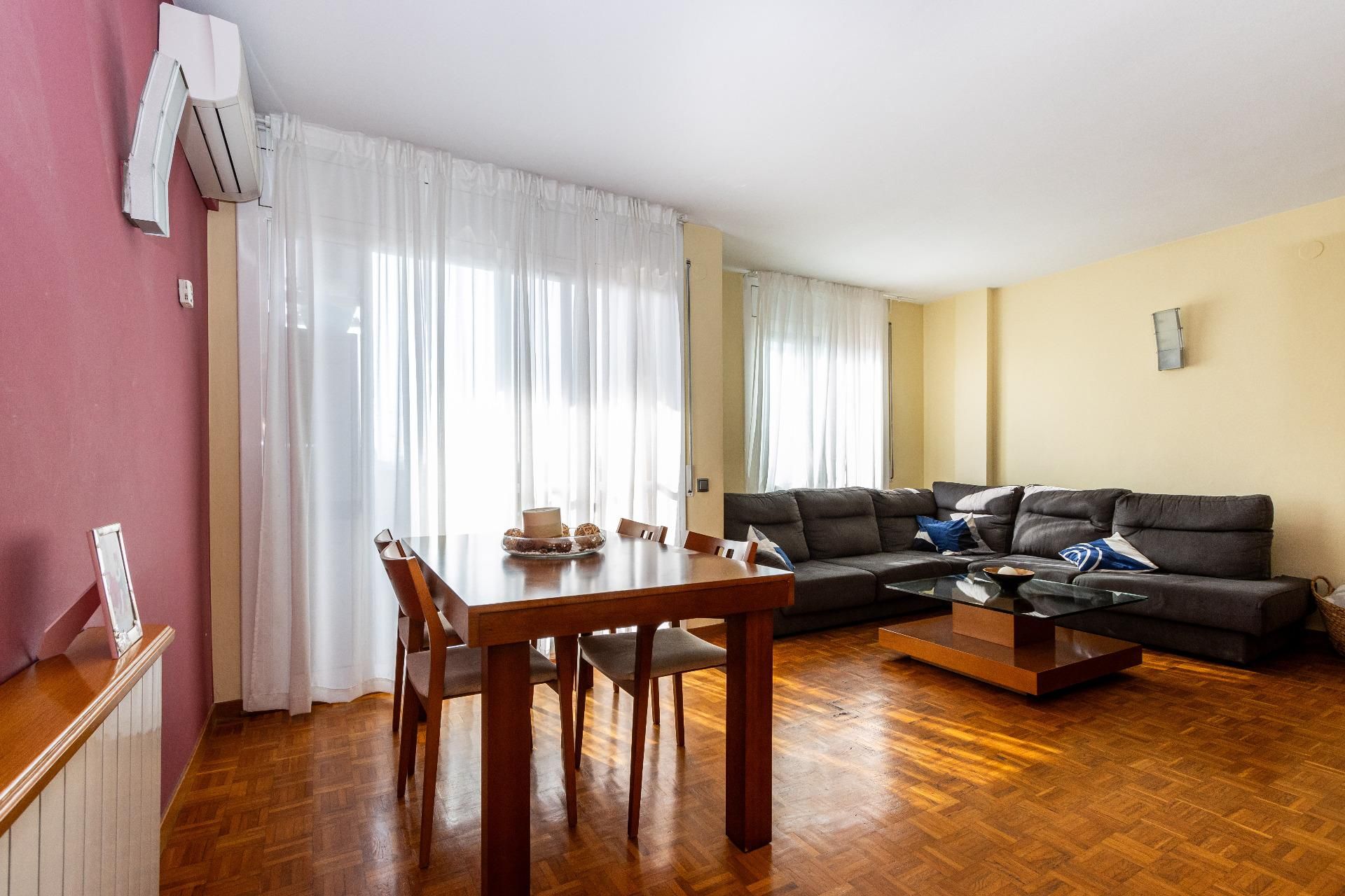 Sala d'estar de Pis en venda en Sabadell amb Aire condicionat, Calefacció i Terrassa