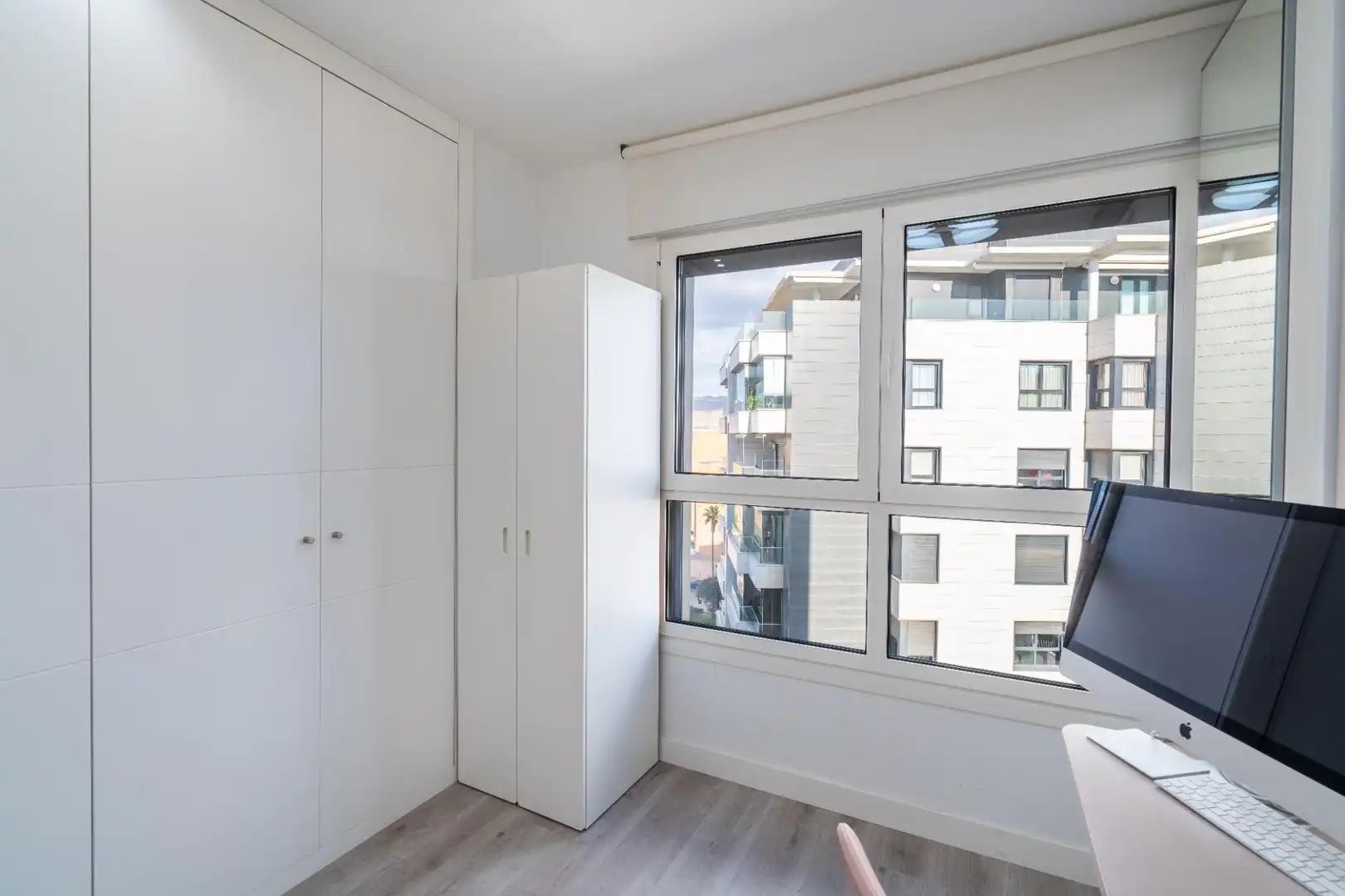 Habitación de Piso en venta en Almería con Aire acondicionado, Calefacción y Jardín privado