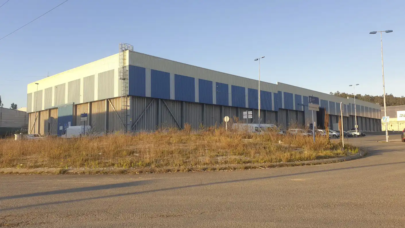 Vista exterior de Nau industrial de lloguer en Culleredo