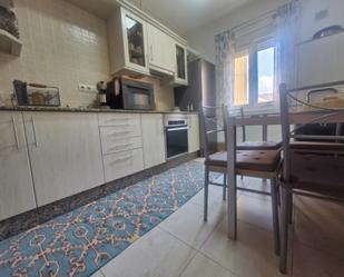 Kitchen of Flat for sale in Foz  with Terrace, Furnished and Oven