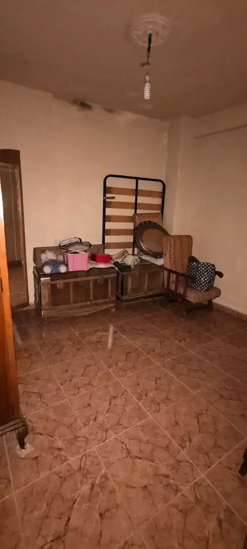 Dormitori de Finca rústica en venda en Lora del Río amb Aire condicionat i Calefacció