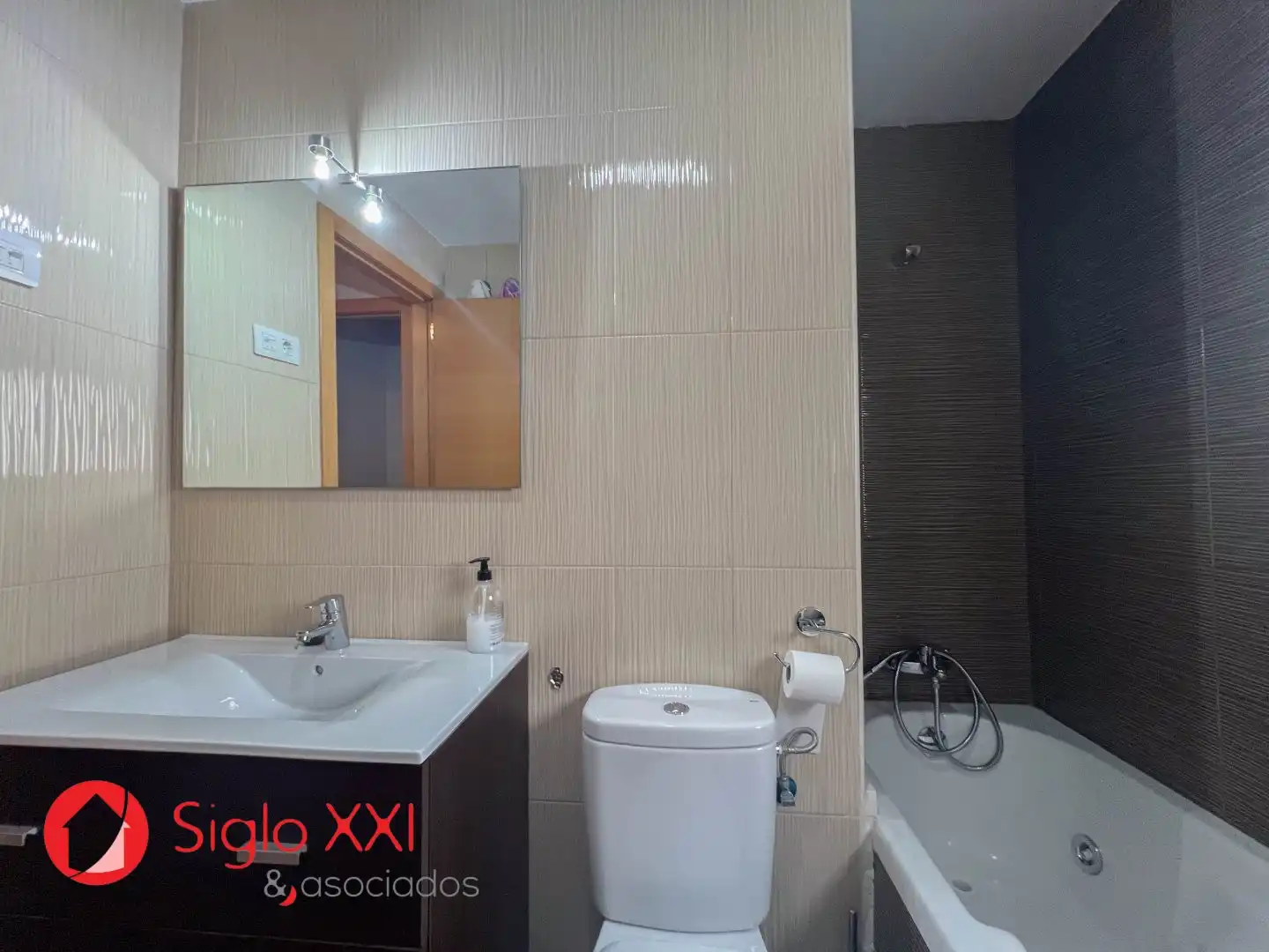 Baño de Ático en venta en L'Alcora con Aire acondicionado, Calefacción y Terraza