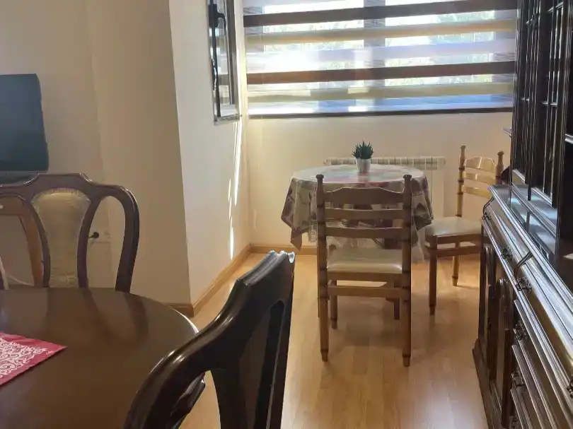 Dining room of Flat for rent in Valdevimbre  with Parquet flooring and Furnished