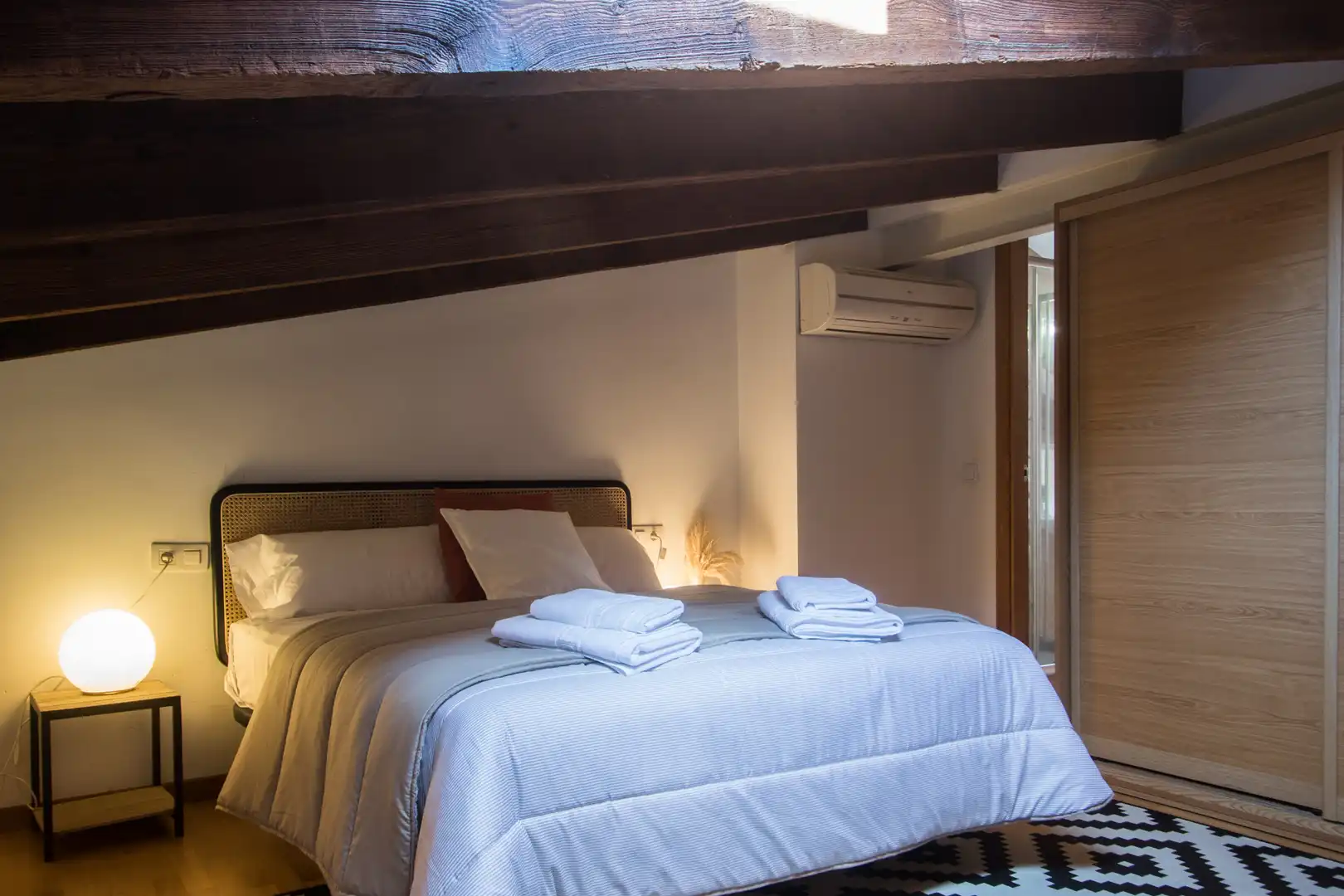 Dormitori de Loft de lloguer en Valencia amb Aire condicionat, Calefacció i Parquet