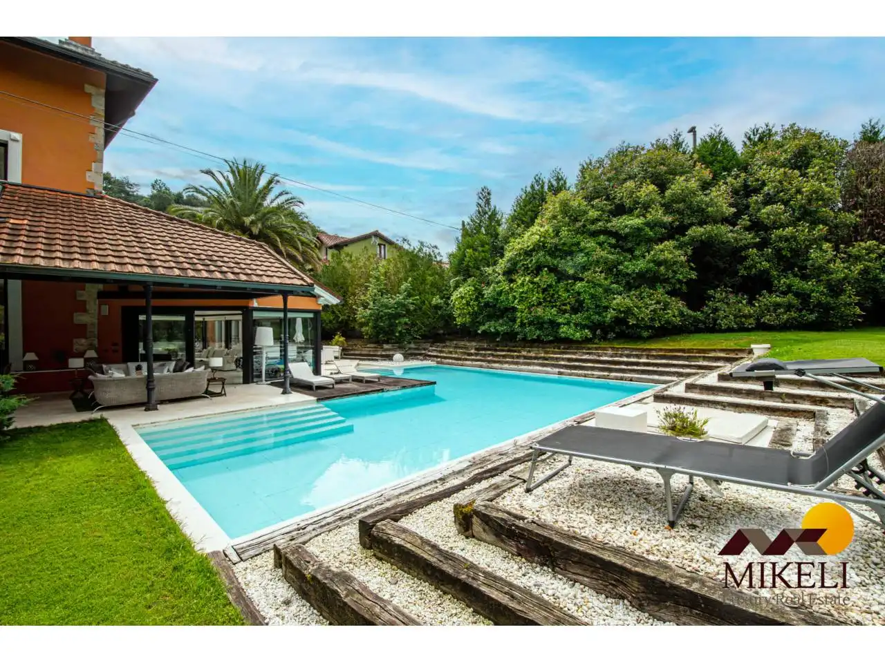 Piscina de Casa o xalet en venda en Medio Cudeyo amb Aire condicionat, Calefacció i Jardí privat