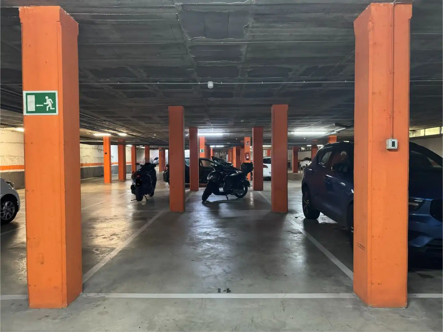 Parking of Garage for rent in Girona