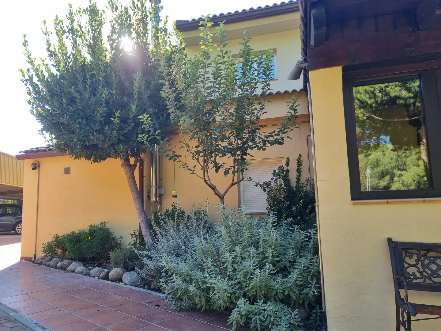 Exterior view of Houses for sale in Laguna de Duero  with Terrace, Storage room and Swimming Pool