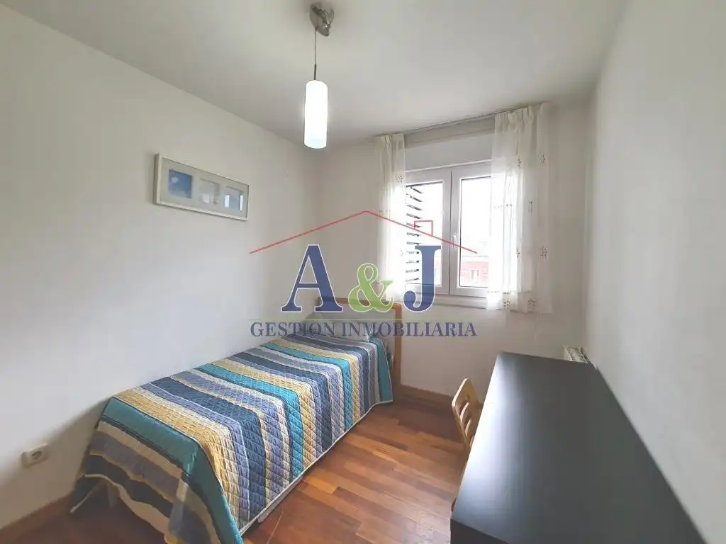 Wohnung zur Miete in Calle Alfonsina Storni, La Pereda