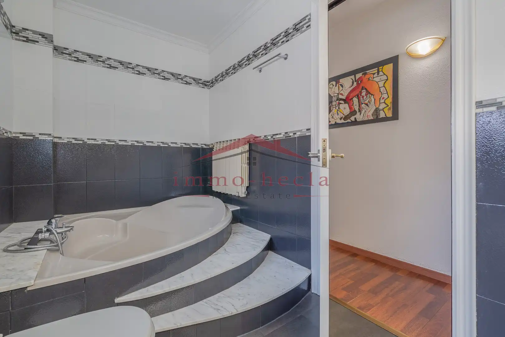 Bany de Casa adosada en venda en Vilanova del Camí amb Calefacció, Terrassa i Piscina