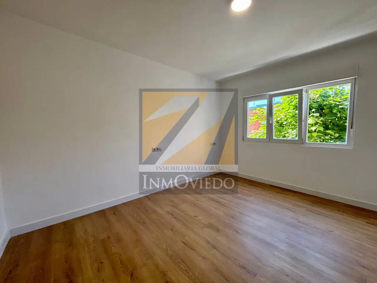 Habitación de Piso en venta en Oviedo  con Terraza