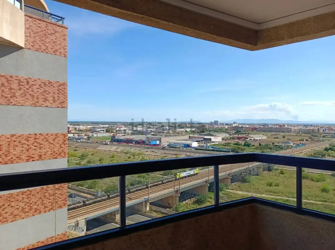 Balcony of Flat for rent in Valencia  with Air Conditioner, Oven and Microwave