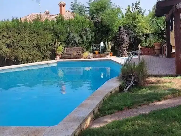 Piscina de Piso en venta en Carmona con Aire acondicionado, Jardín privado y Parquet