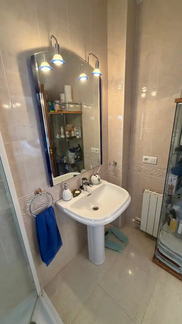 Baño de Casa adosada en venta en El Vendrell con Calefacción, Jardín privado y Terraza