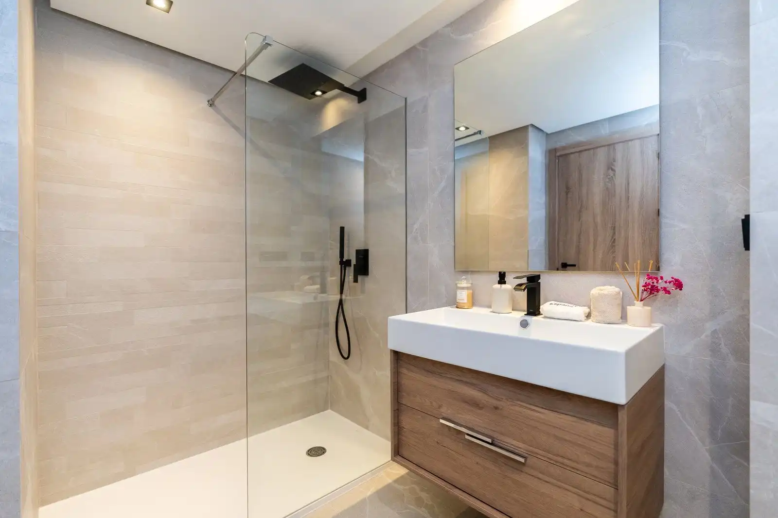 Apartamento con terraza en venta en Istán, imagen 19