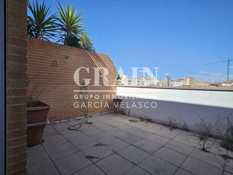 Jardí de Àtic en venda en  Albacete Capital amb Aire condicionat, Calefacció i Terrassa