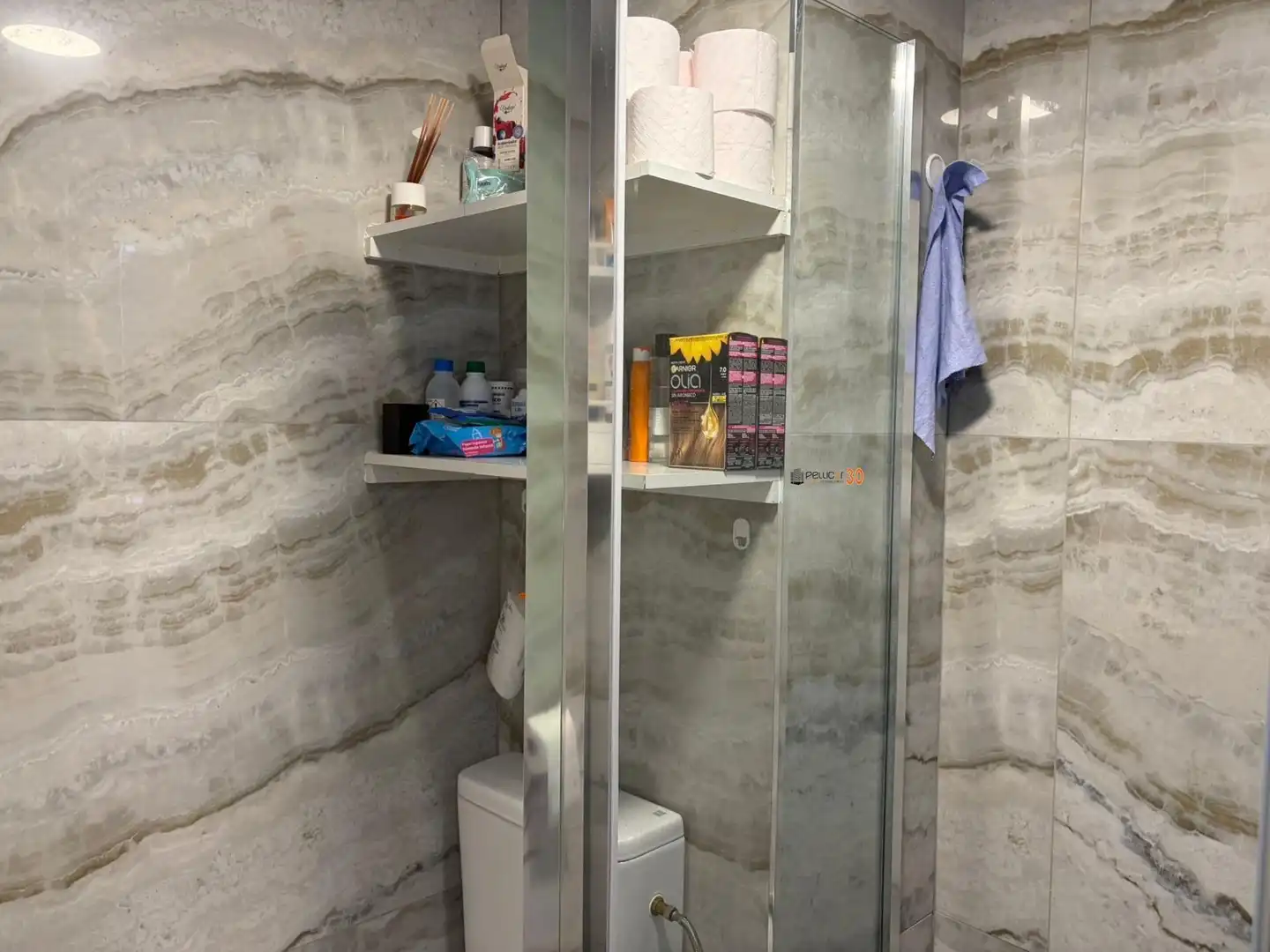Baño de Piso en venta en Benidorm con Aire acondicionado, Terraza y Amueblado