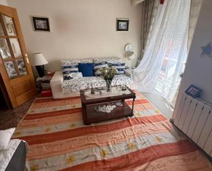 Sala d'estar de Pis en venda en  Madrid Capital amb Calefacció