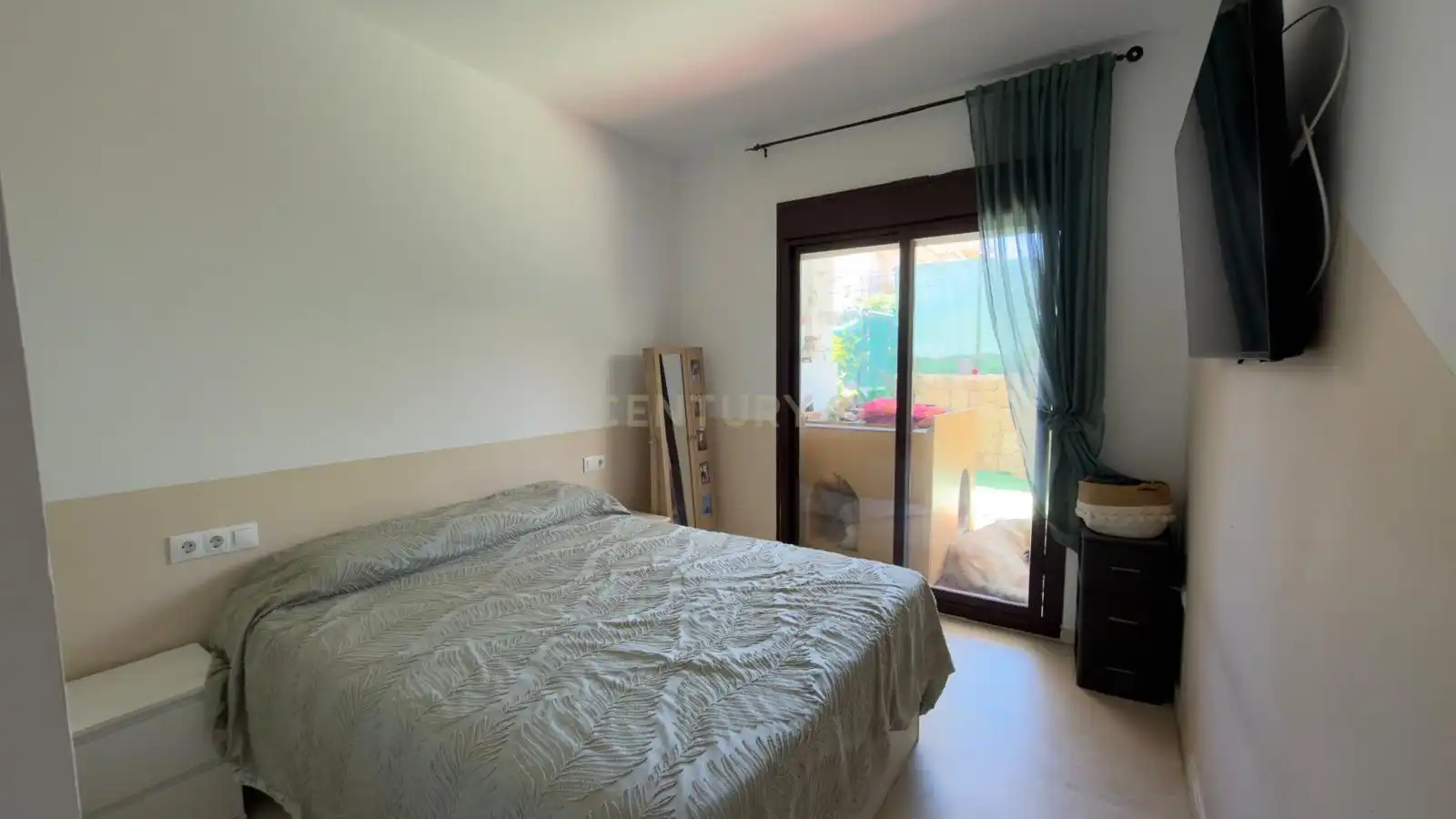 Habitación de Apartamento en venta en Mijas con Jardín privado, Trastero y Piscina comunitaria