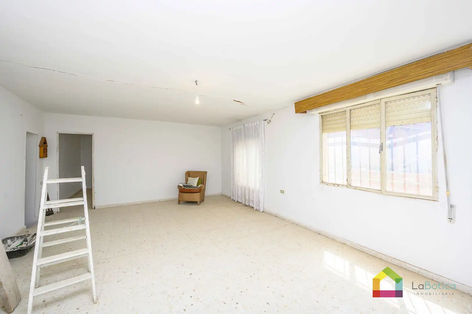 Sala d'estar de Casa adosada en venda en Villarejo de Salvanés amb Calefacció, Jardí privat i Traster