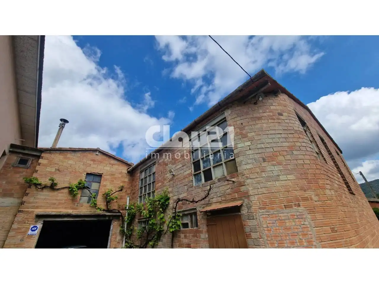 Houses for sale in Cardona