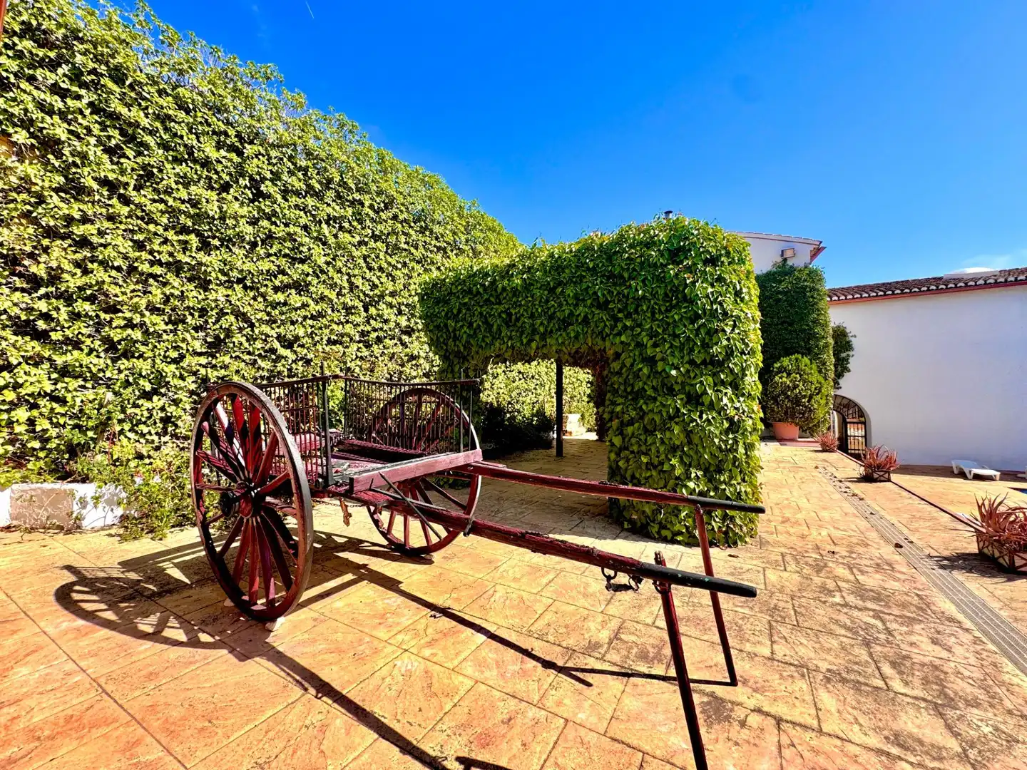 Garden of Houses for sale in Chiva  with Air Conditioner, Private garden and Terrace