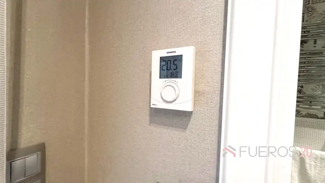 Habitación de Piso en venta en Barakaldo  con Calefacción, Terraza y Balcón