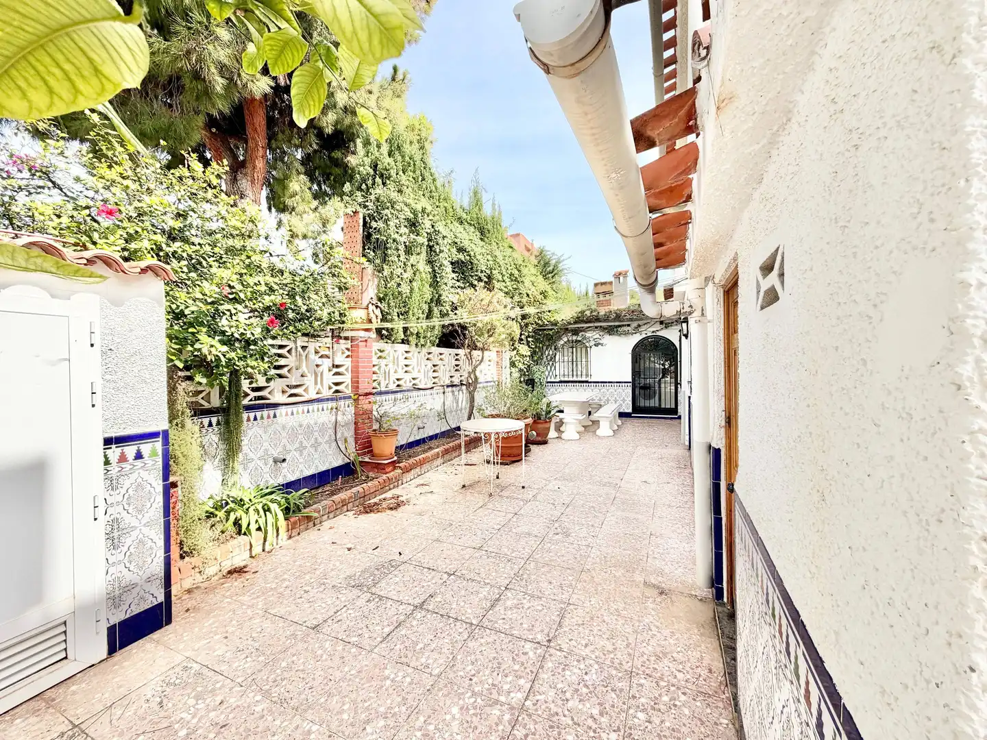 Exterior view of Houses for sale in El Campello  with Swimming Pool