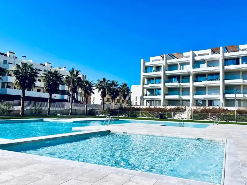 Apartament amb piscina en venda a Orihuela Costa