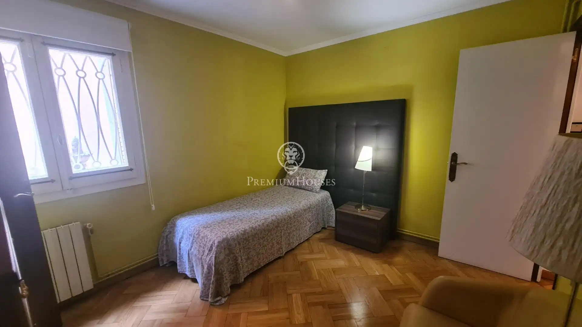 Habitación de Planta baja en venta en Barcelona con Calefacción y Terraza